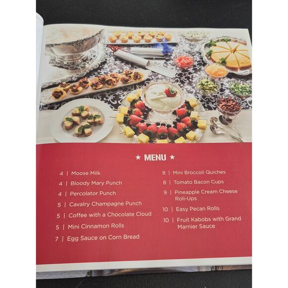 At Ease: A Salute to Creative Entertaining by Lynn Wilson 2015 Hardcopy Signed - Picture 6 of 8